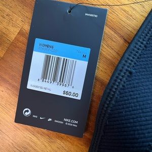 Nike Womens Pro Hyperwarm tights Size M black NWT